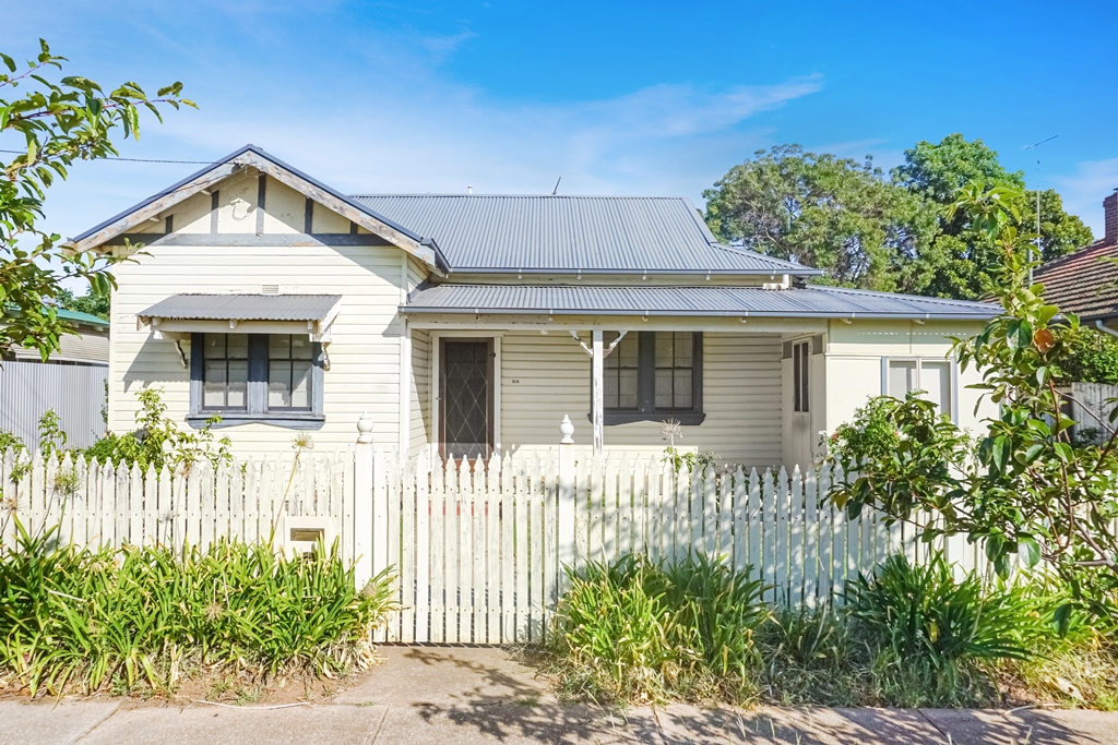 104 OPERATOR ST, WEST WYALONG, NSW 2671