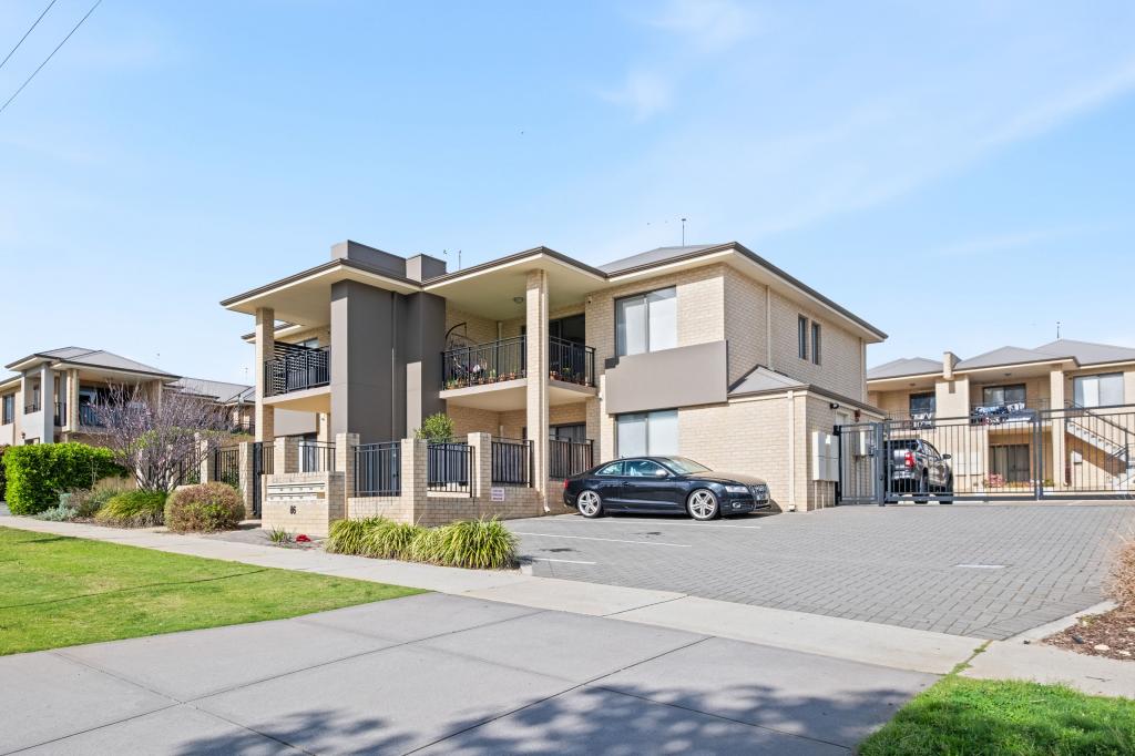 4/86 Moreing St, Redcliffe, WA 6104