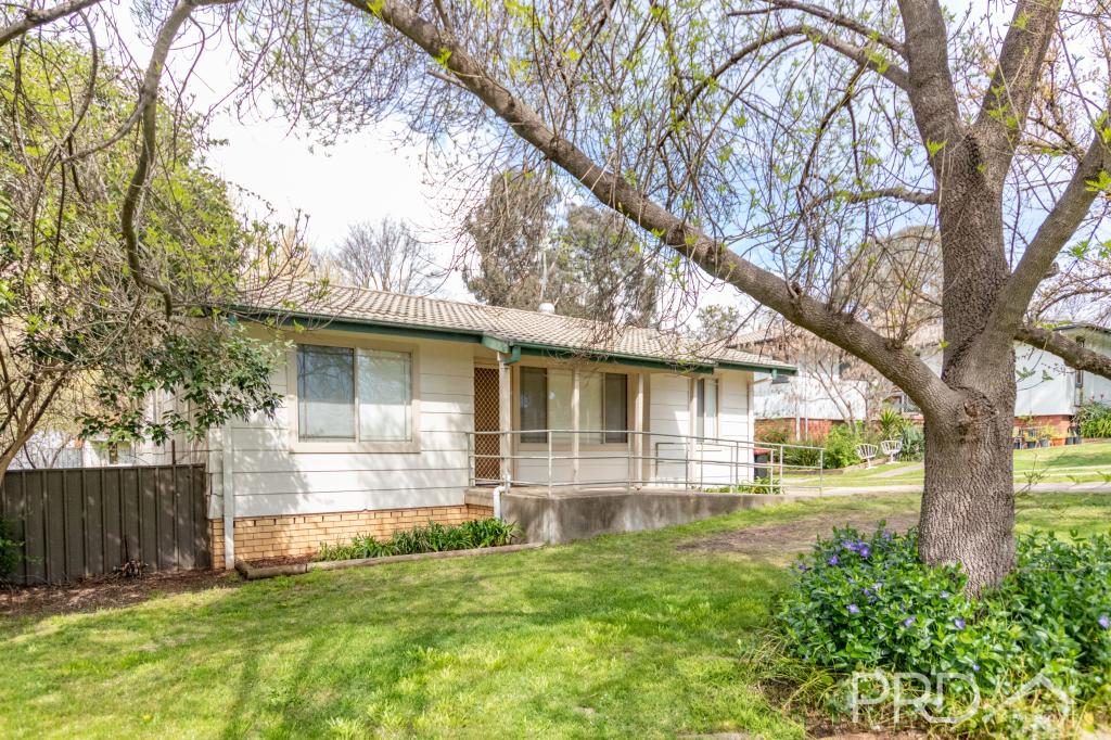 10 Banksia Cres, Tumut, NSW 2720