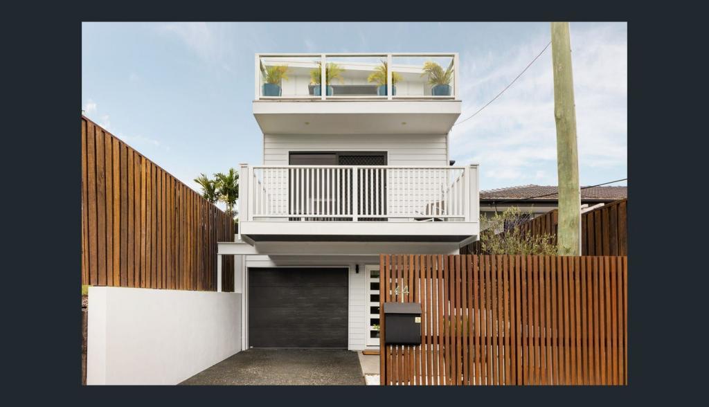 44 Sixth Ave, Coorparoo, QLD 4151