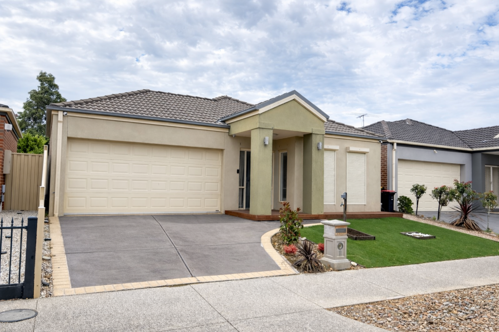 11 Hurlingham Pl, Caroline Springs, VIC 3023