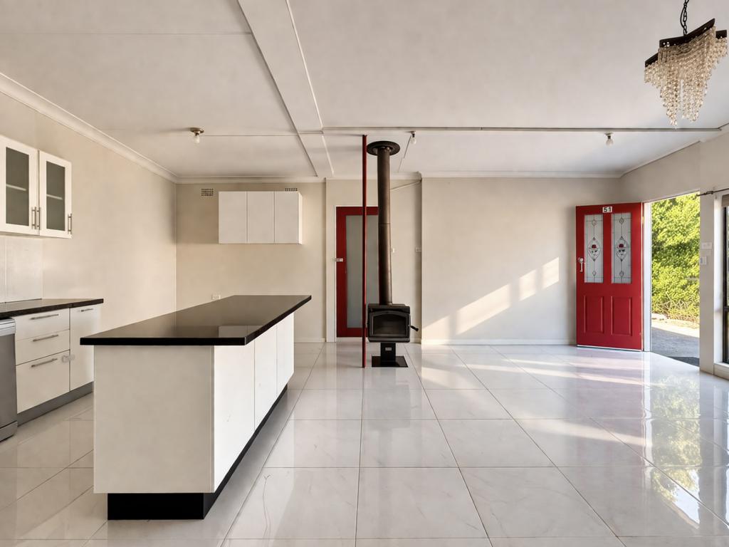 51 & 51a Bougainville Rd, Lethbridge Park, NSW 2770