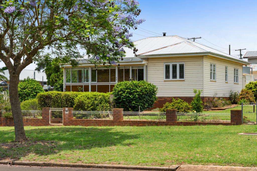 88 Perth St, South Toowoomba, QLD 4350