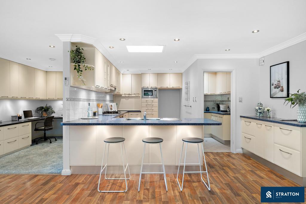 23 Ravenscroft Way, Kelmscott, WA 6111