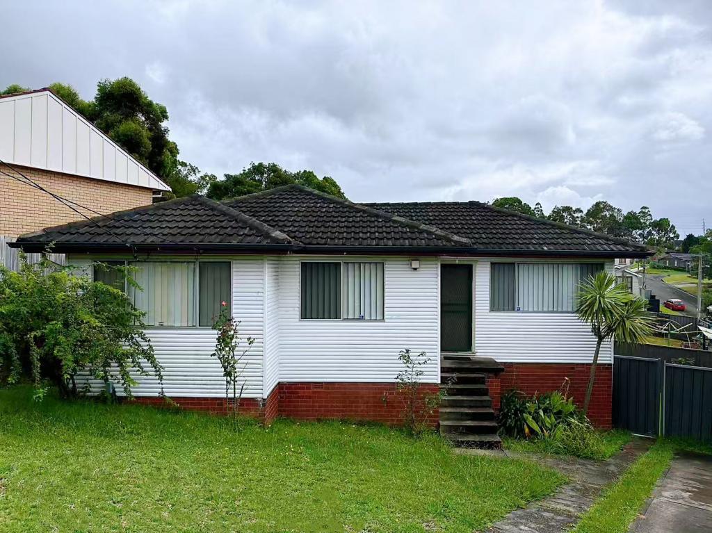 12 Saxon Pl, Constitution Hill, NSW 2145