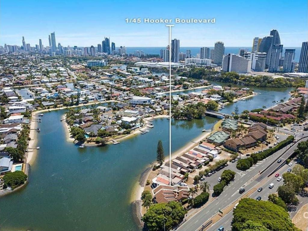 1/45 Hooker Bvd, Broadbeach Waters, QLD 4218