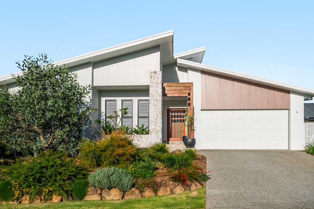 239 HUTLEY DR, SKENNARS HEAD, NSW 2478