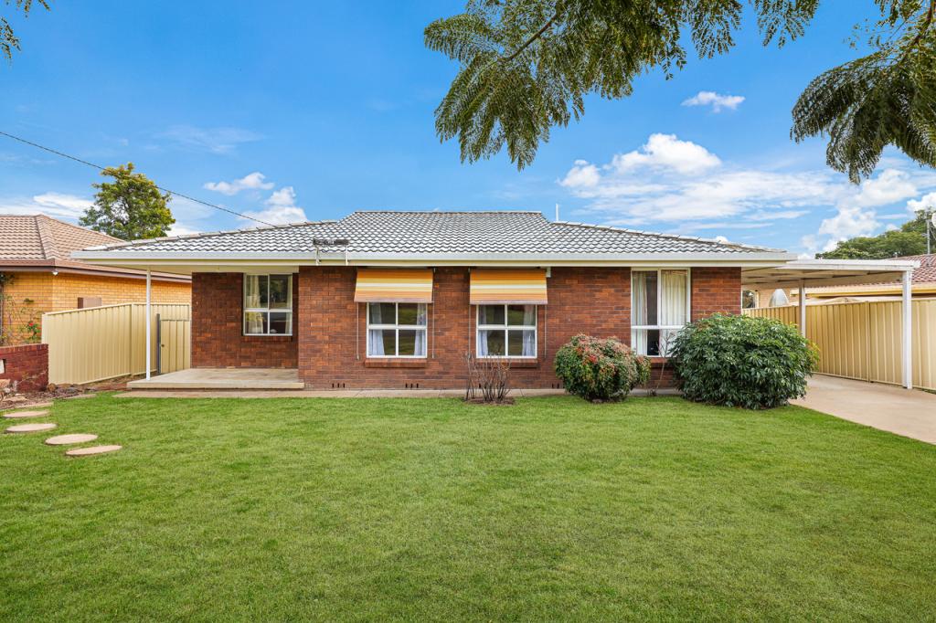 46 John St, South Tamworth, NSW 2340