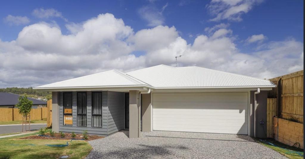 50 RHONE DR, HOLMVIEW, QLD 4207