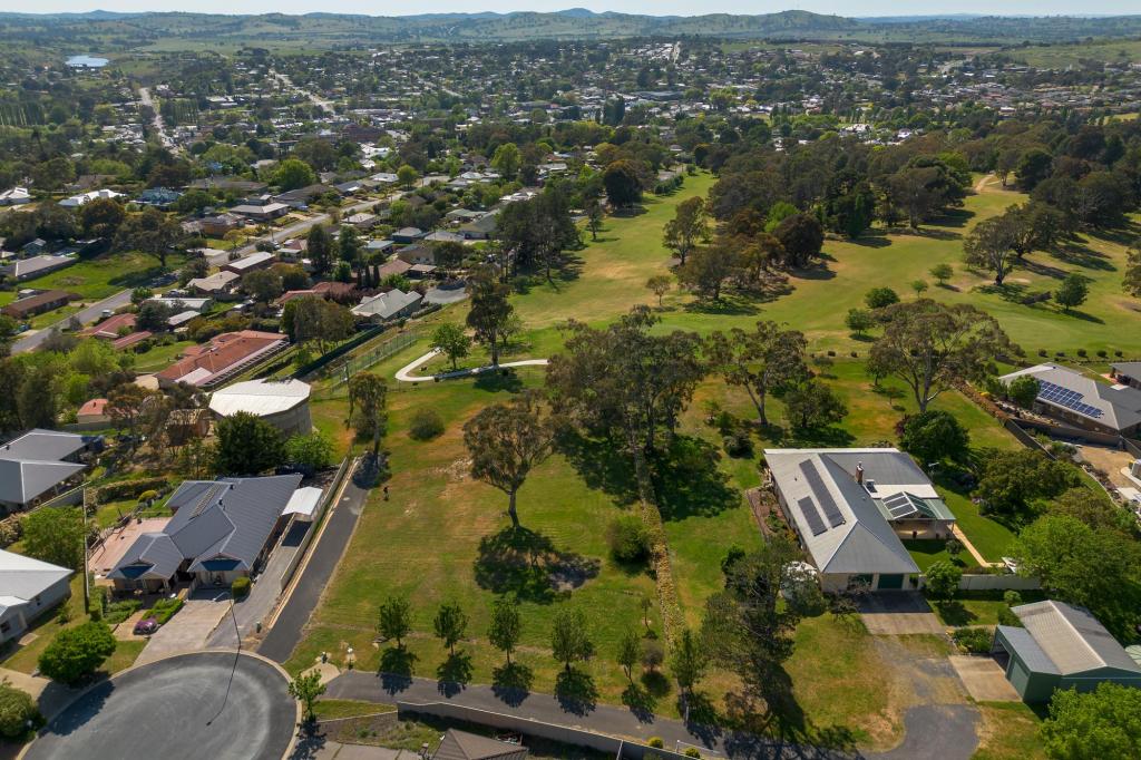 5 Clifton Pl, Yass, NSW 2582