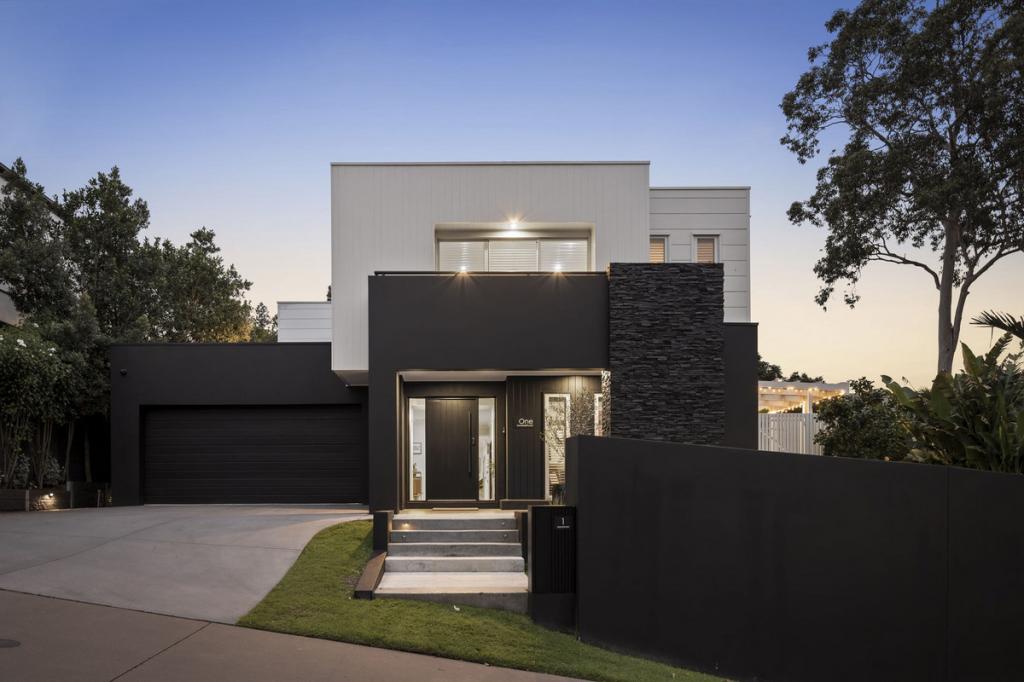 House 1/36 Kingfisher Pl, Chapel Hill, QLD 4069