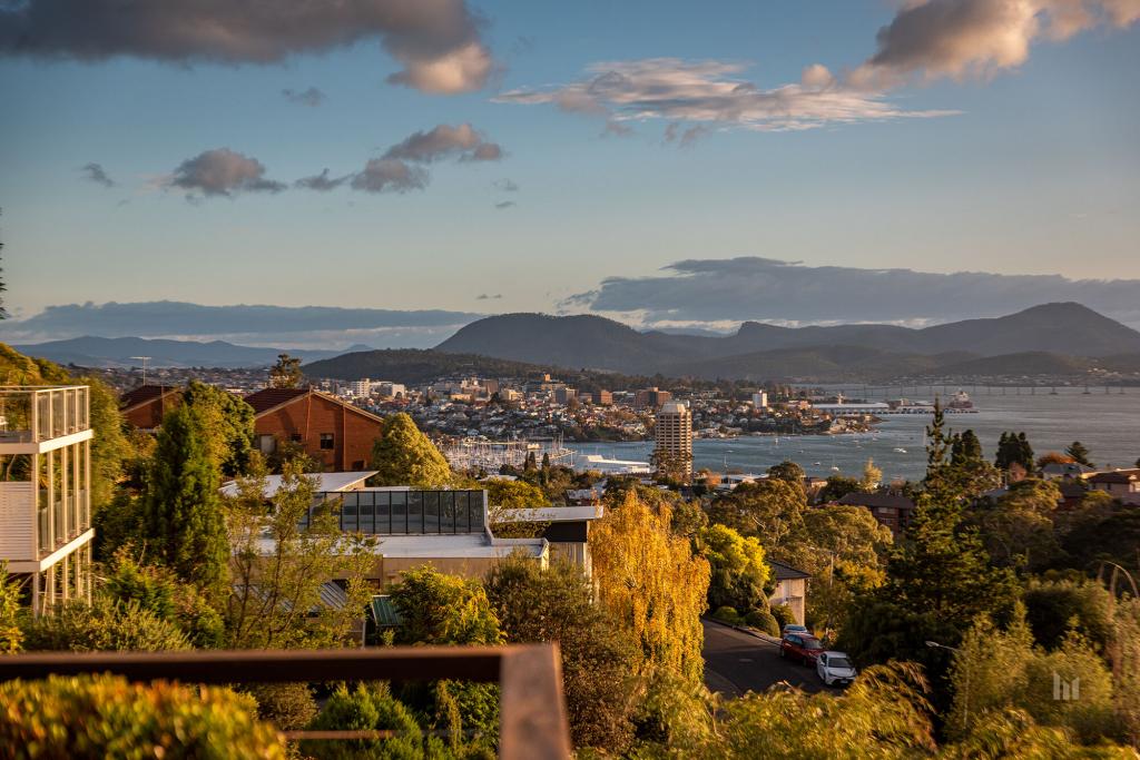 14 Sunvale Ave, Sandy Bay, TAS 7005