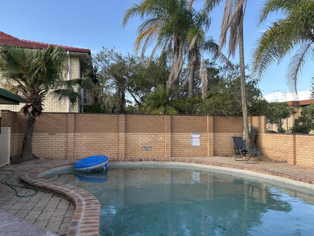 1/11 Duet Dr, Mermaid Waters, QLD 4218
