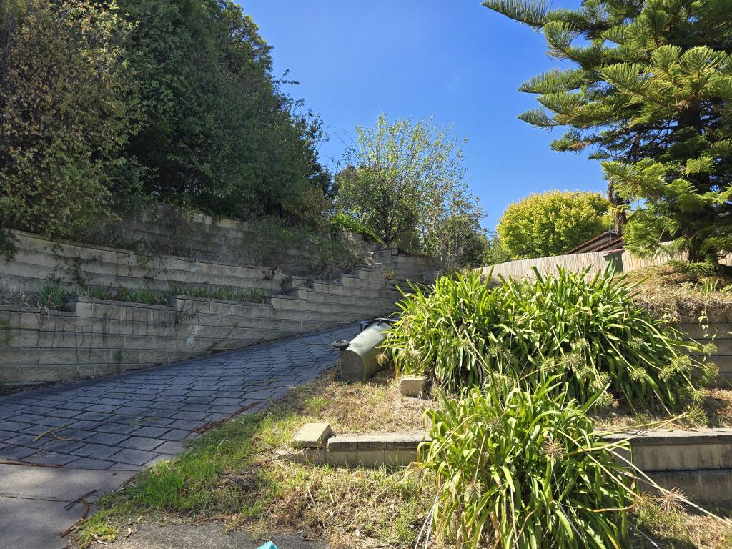 10 Parry Dr, Mooroolbark, VIC 3138