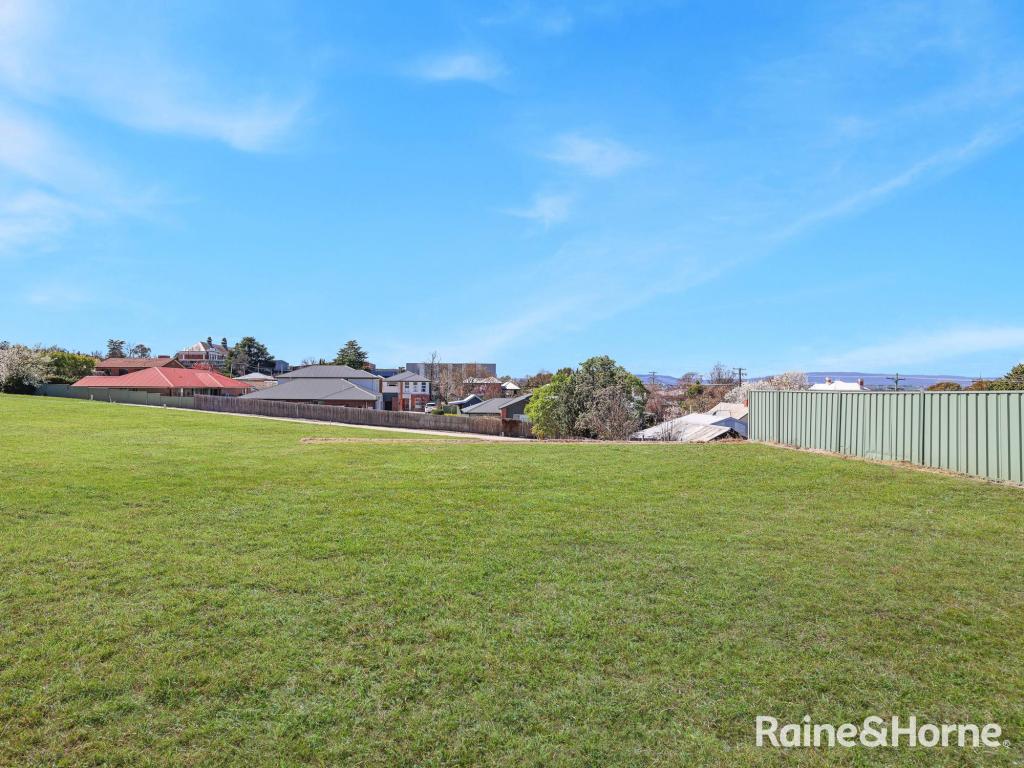 225c Peel St, Bathurst, NSW 2795