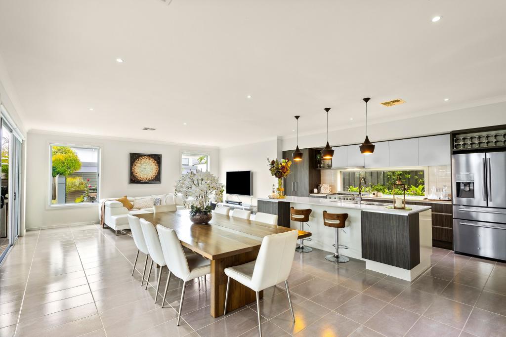 1 Shallows Dr, Shell Cove, NSW 2529