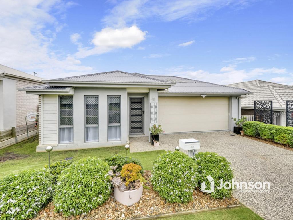 17 Shelley St, Redbank Plains, QLD 4301