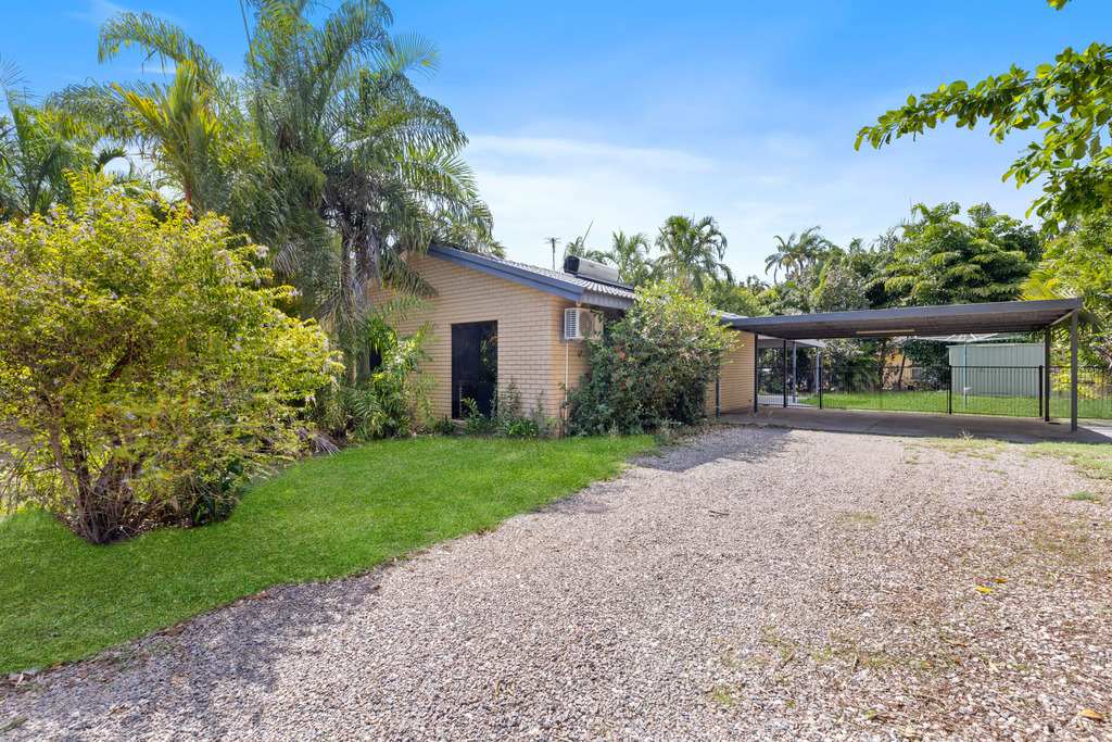 10 Parkside Cres, Leanyer, NT 0812