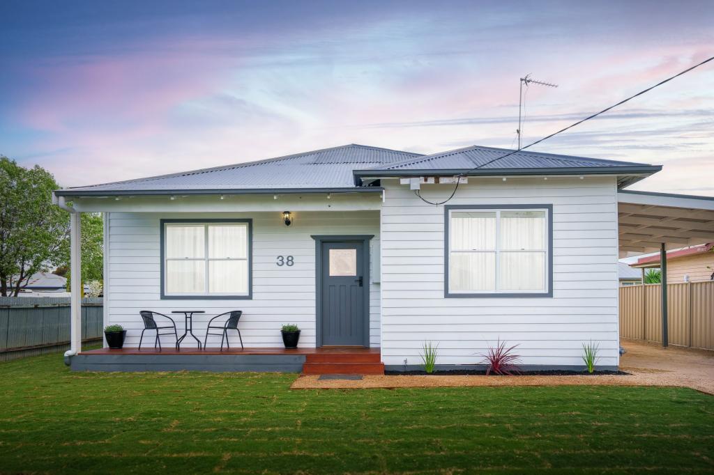 38 Wavell St, Horsham, VIC 3400