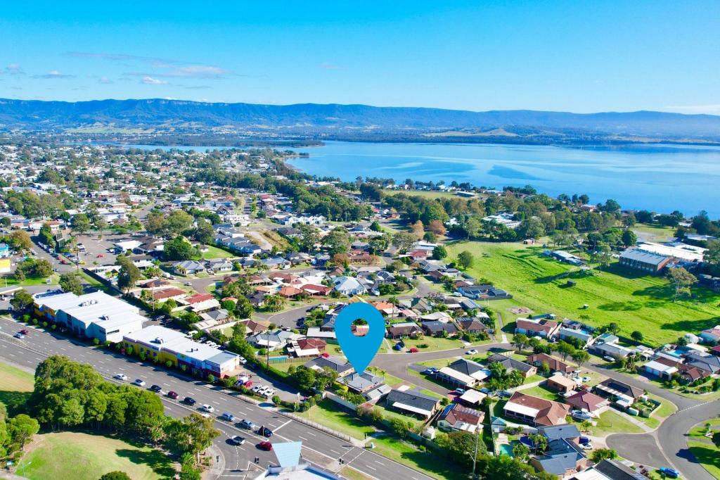 13 JILBA PL, OAK FLATS, NSW 2529