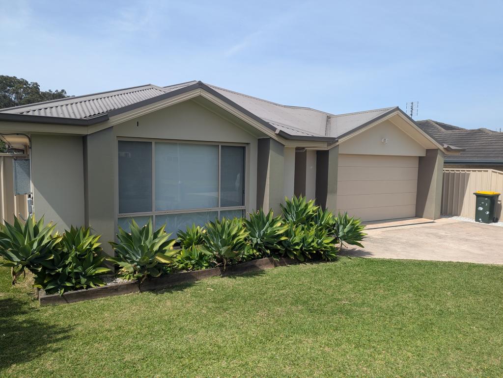 123 Rayleigh Dr, Worrigee, NSW 2540