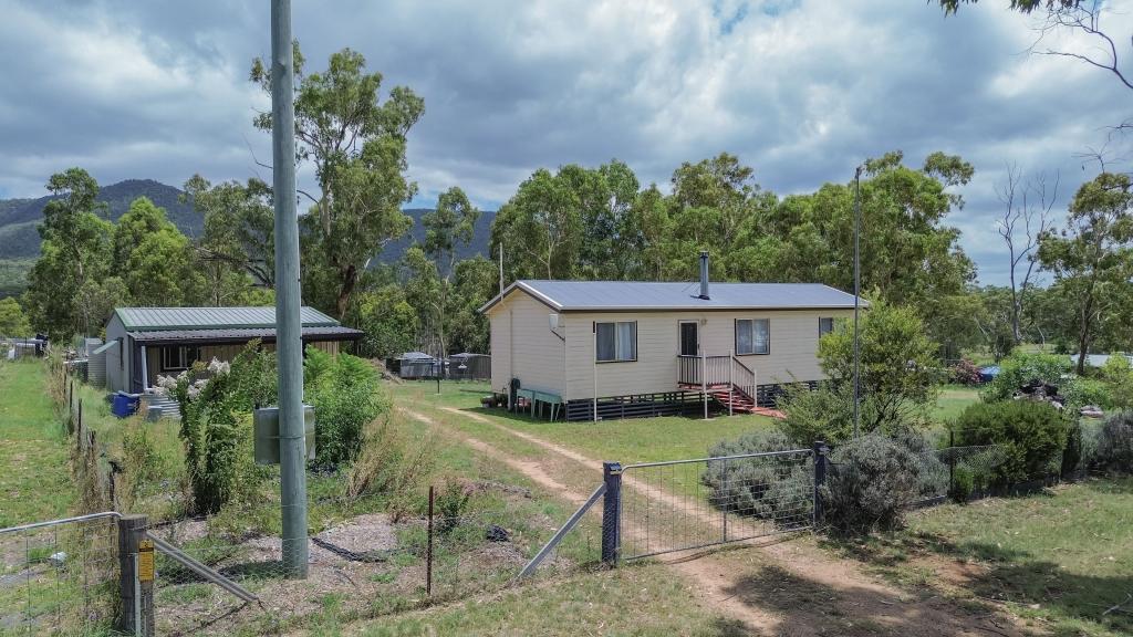 32 Slade St, Maryvale, QLD 4370