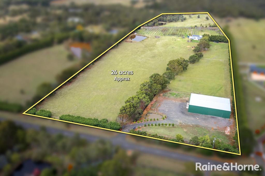 299 Couangalt Rd, Gisborne South, VIC 3437