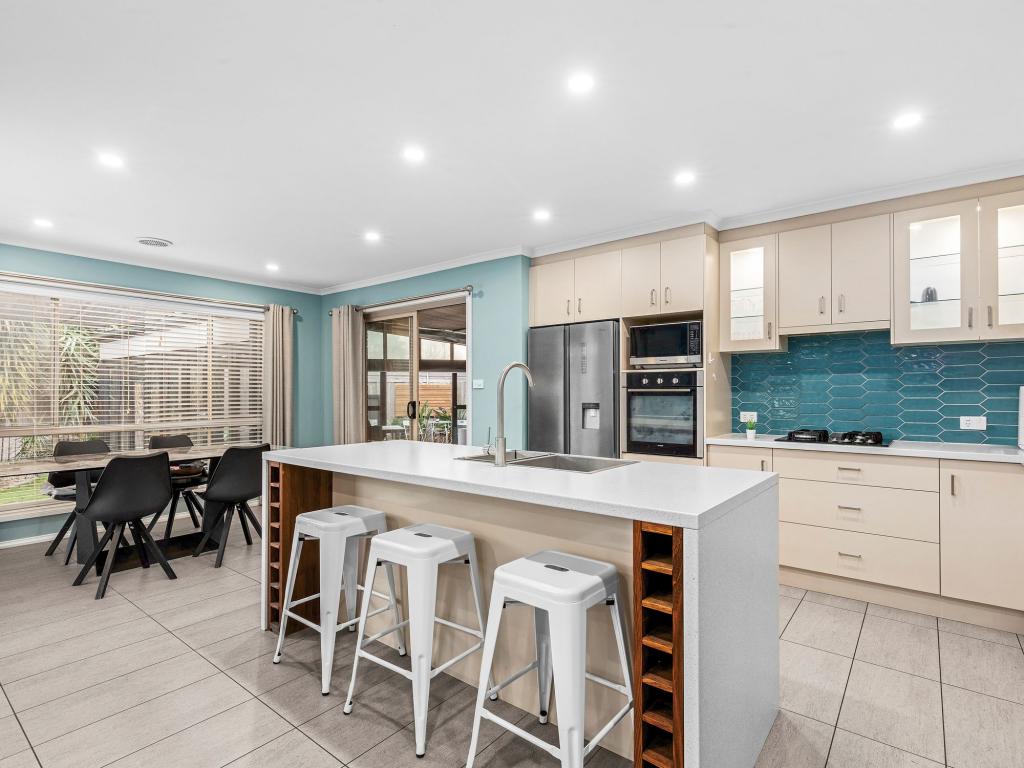 36-38 STREETON CL, CORIO, VIC 3214