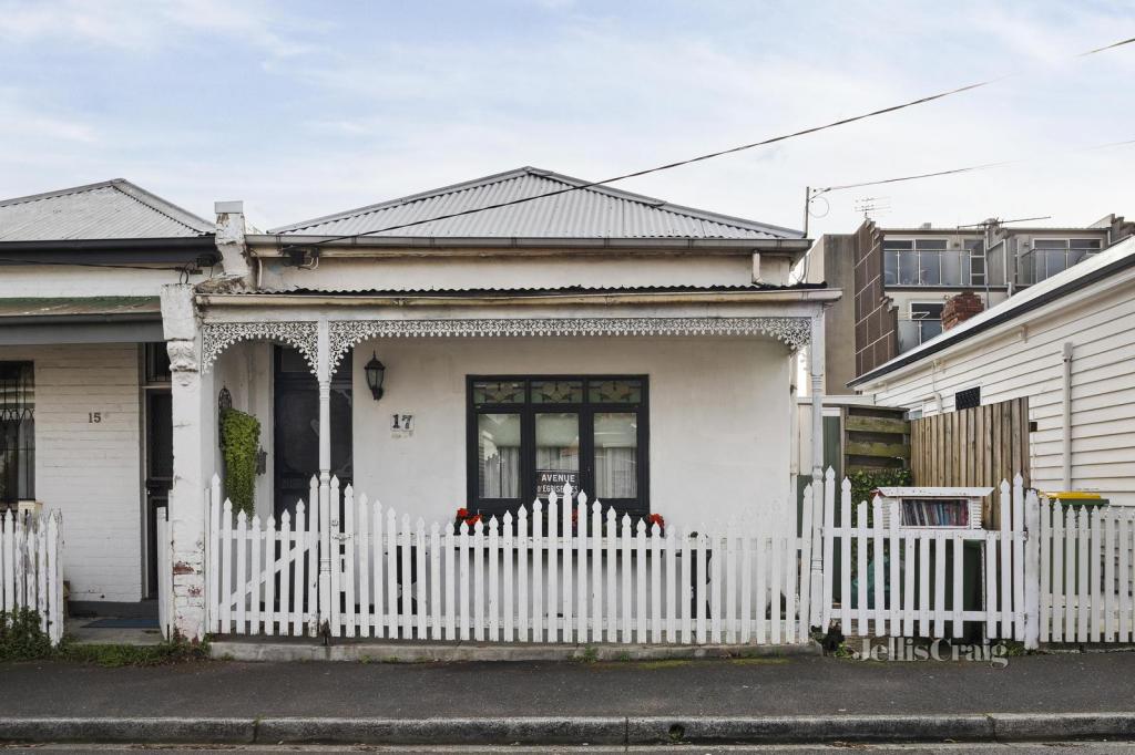 17 TURNBULL GR, NORTHCOTE, VIC 3070