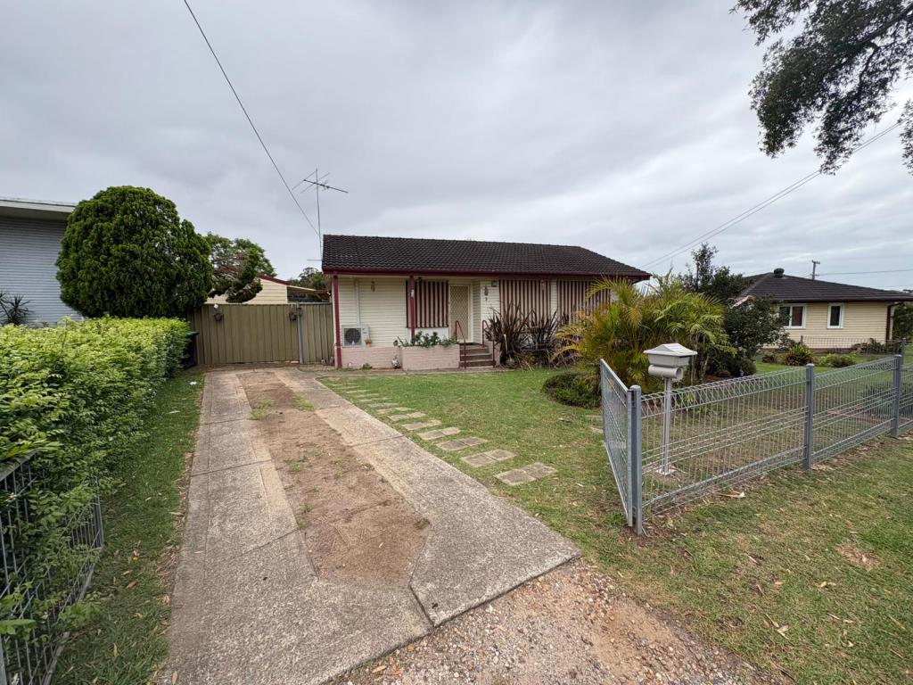 3 Humphreys Ave, Casula, NSW 2170