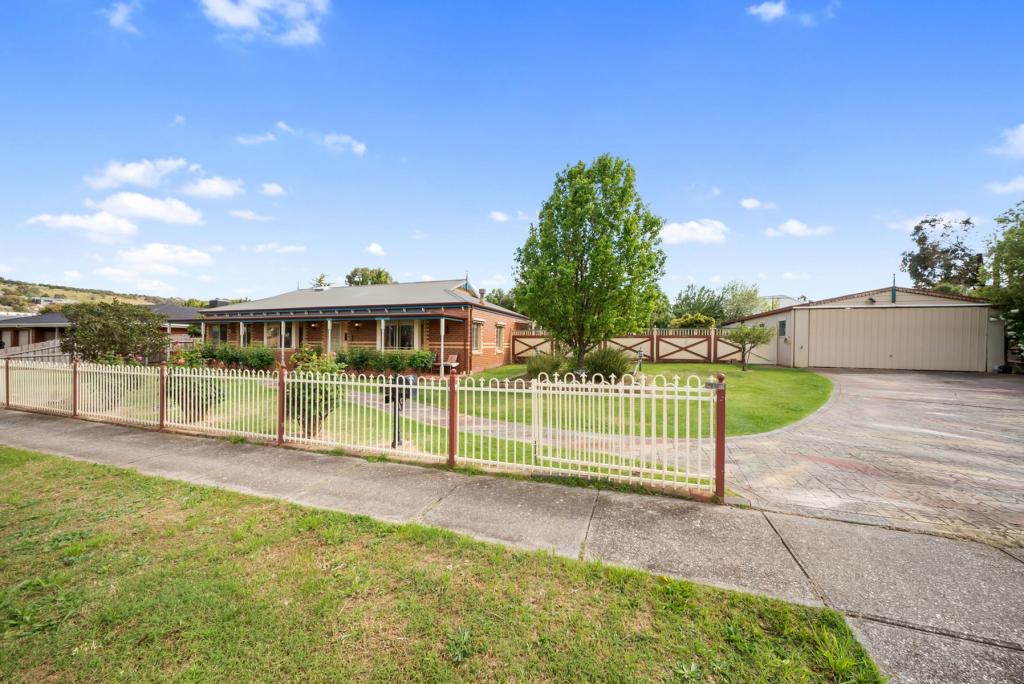 152 Grey St, Darley, VIC 3340