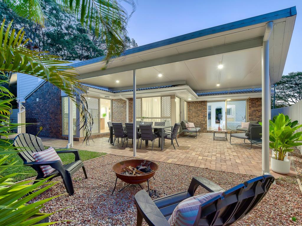 365 NURSERY RD, HOLLAND PARK, QLD 4121