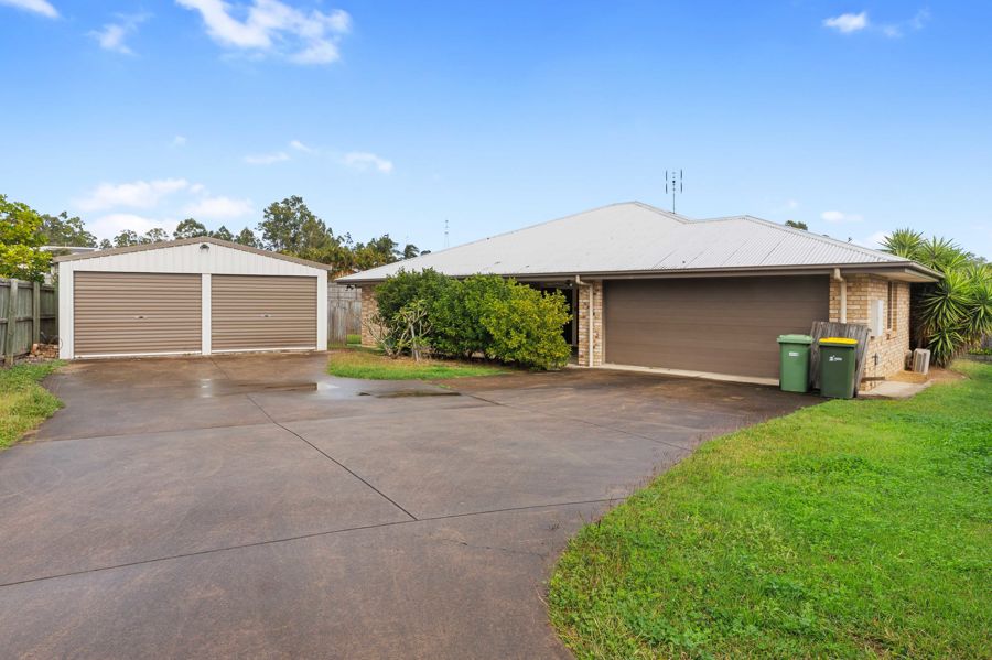 9 Decker Pl, Southside, QLD 4570