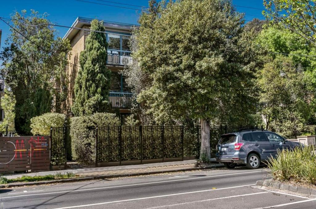2/16 Mitford St, St Kilda, VIC 3182