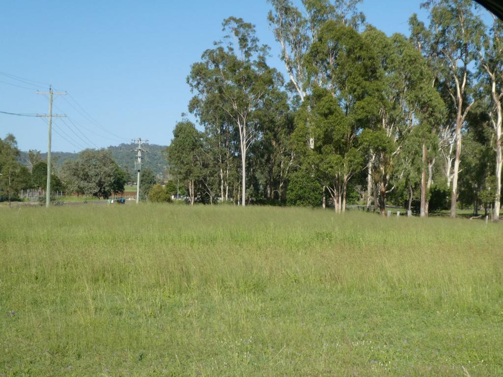 32 Main St, Coalstoun Lakes, QLD 4621