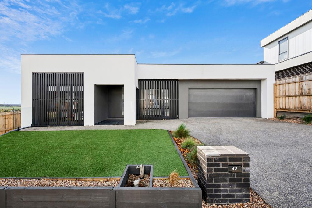 92 Highland Way, Highton, VIC 3216
