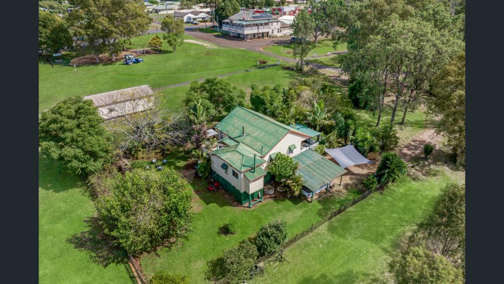 10 Sports Ground Road Wooroolin-, Kingaroy, QLD 4610