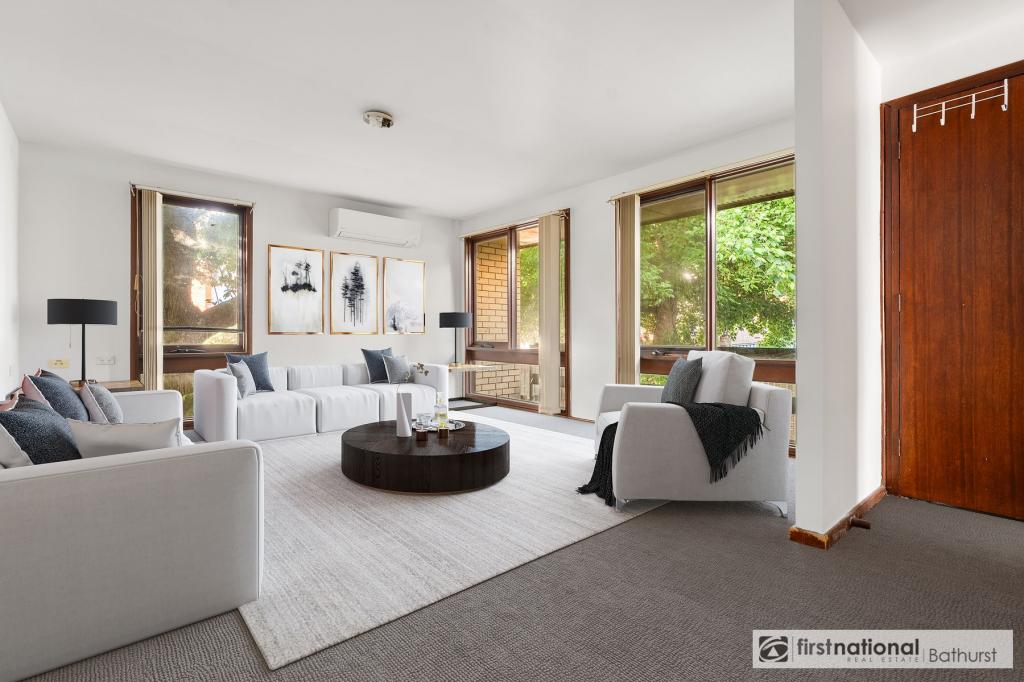 16 RIVETT PL, KELSO, NSW 2795