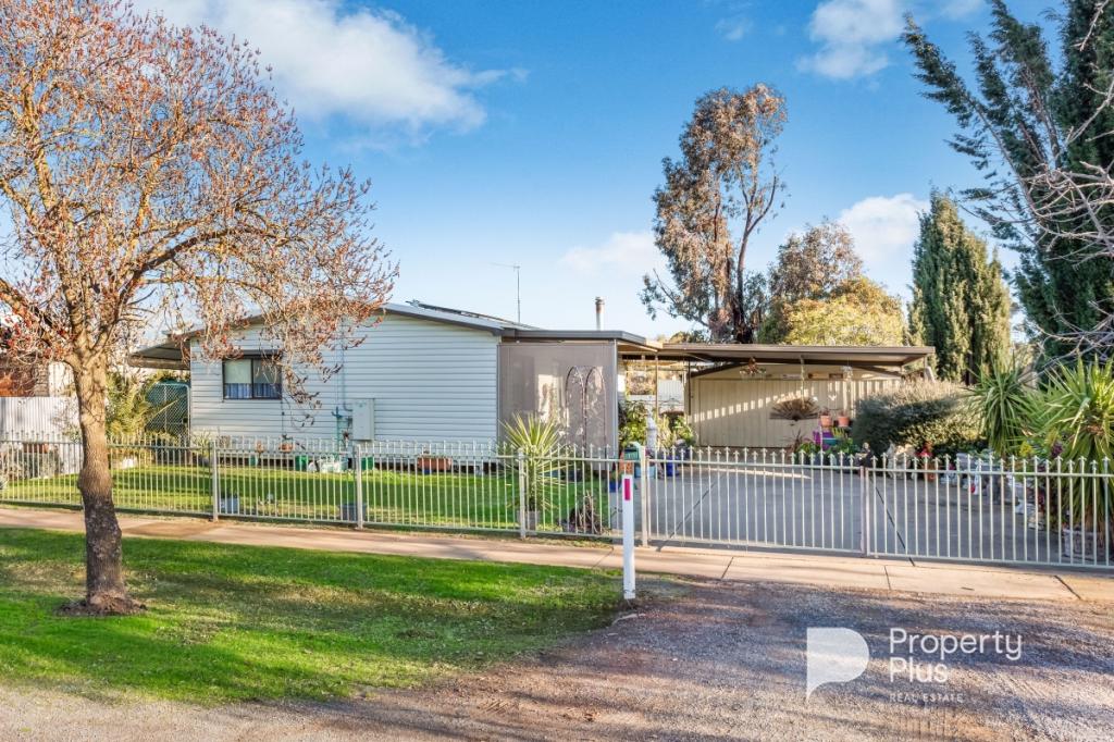 10 MENZIES ST, CHARLTON, VIC 3525