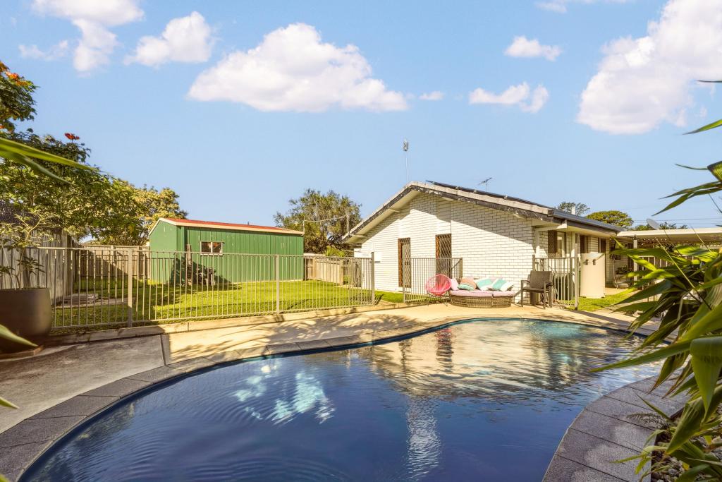 16 Hodges St, Redcliffe, QLD 4020