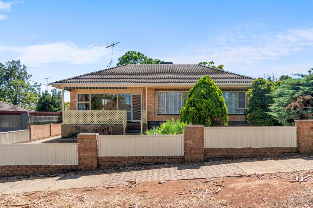 16 Sundale Ave, Para Hills, SA 5096