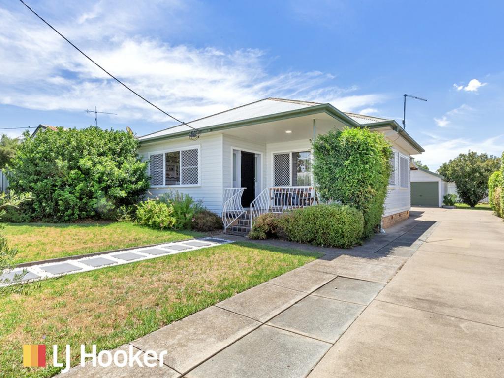 32 Hillvue Rd, South Tamworth, NSW 2340