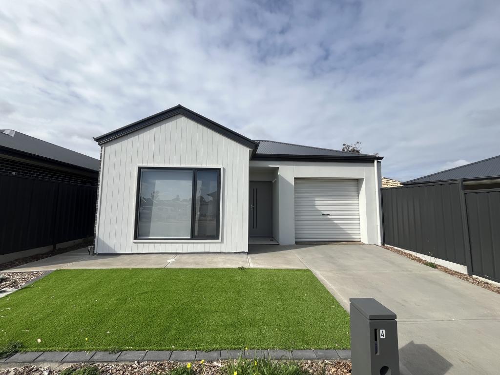 4 Murray Cres, Smithfield Plains, SA 5114