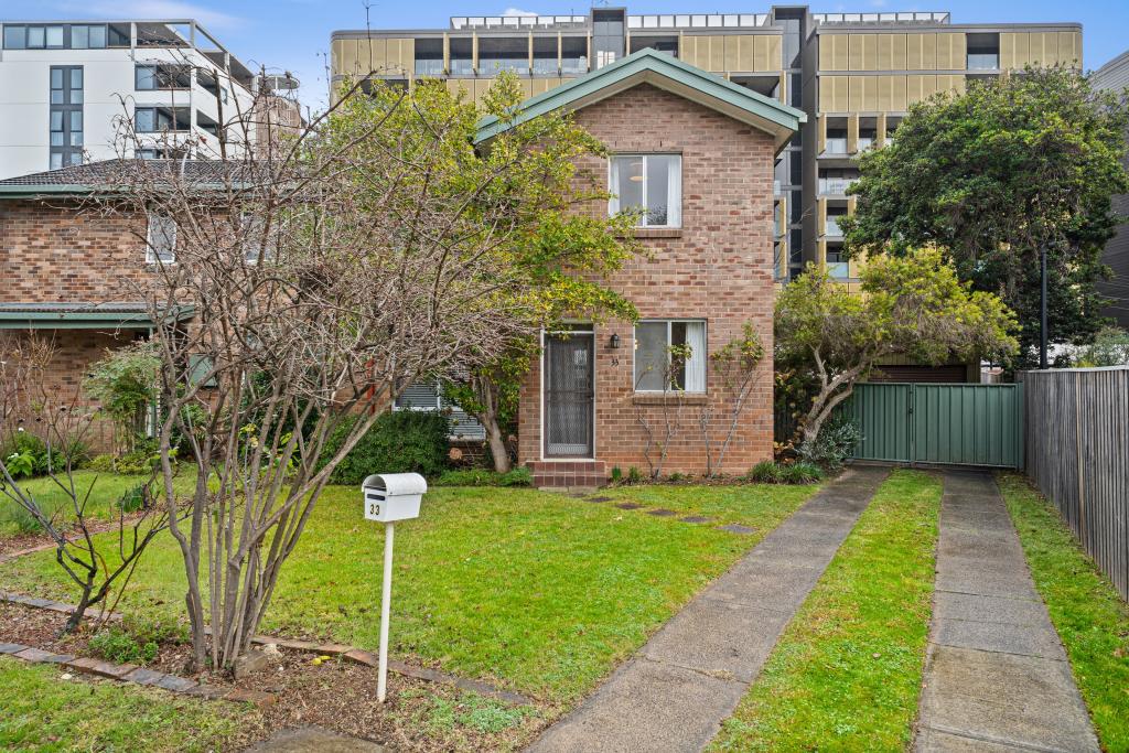 33 Lowrie St, Dickson, ACT 2602