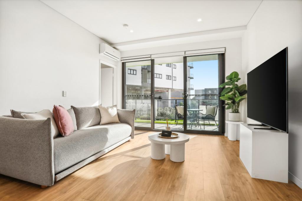 104/114 NORTHCOTE RD, GREENACRE, NSW 2190