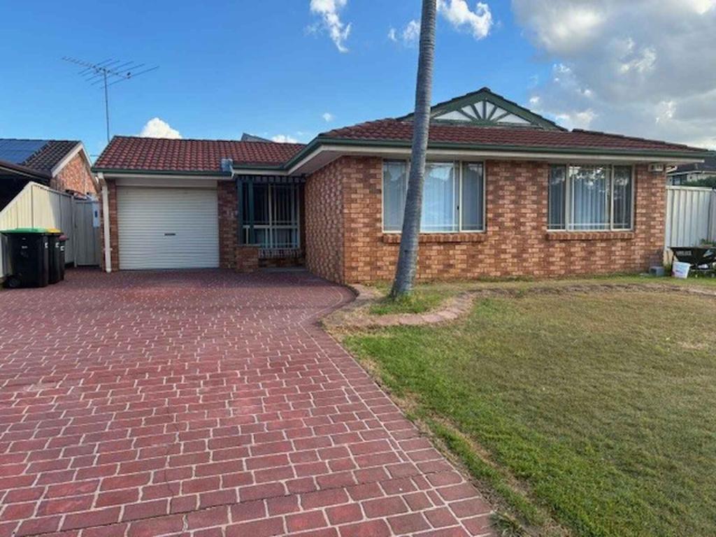 7 Murwillumbah Ave, Hoxton Park, NSW 2171