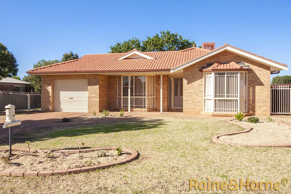 42 Swan St, Dubbo, NSW 2830