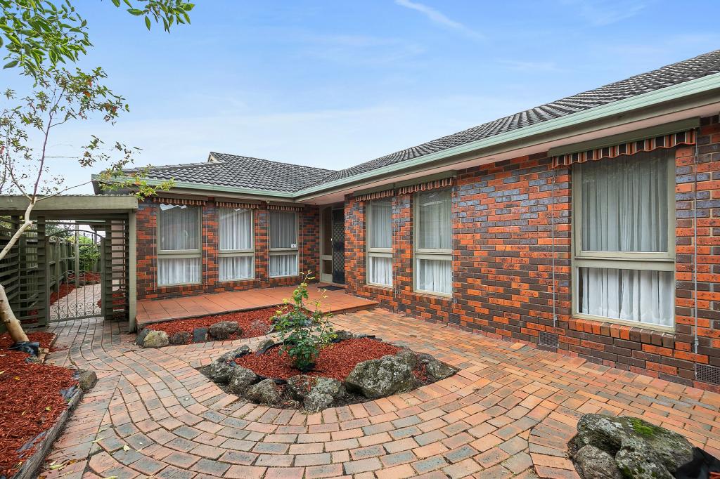 32 Paxton Dr, Glen Waverley, VIC 3150