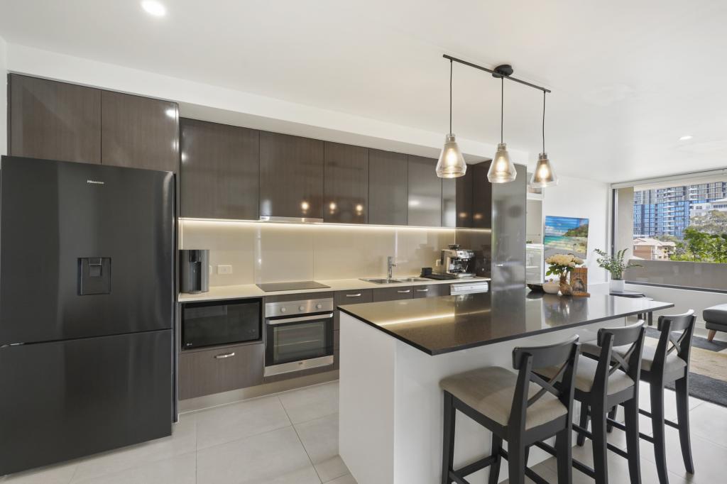 12/43 LENNEBERG ST, SOUTHPORT, QLD 4215