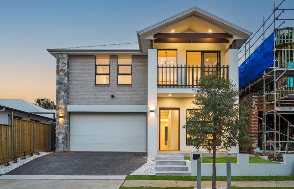 44 Chesterman Loop, Oran Park, NSW 2570